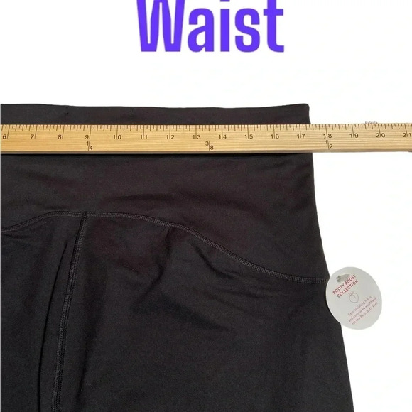 ⭐️ Pair of SPANX ⭐️ - Picture 2 of 6